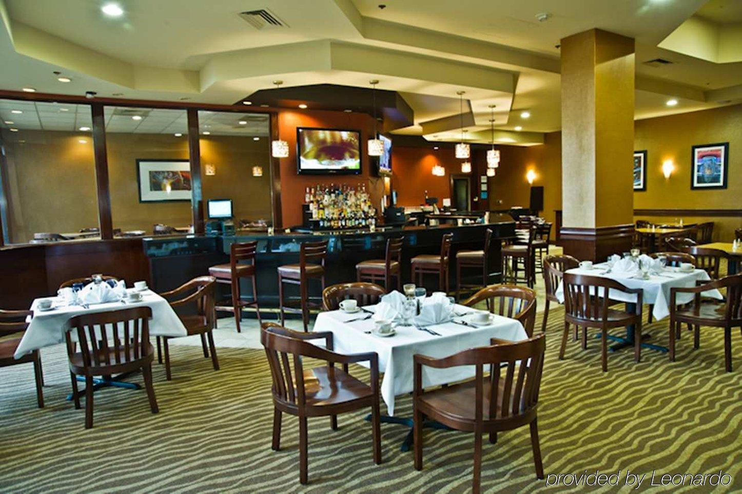Ramada By Wyndham Southfield Hotel Restaurant billede