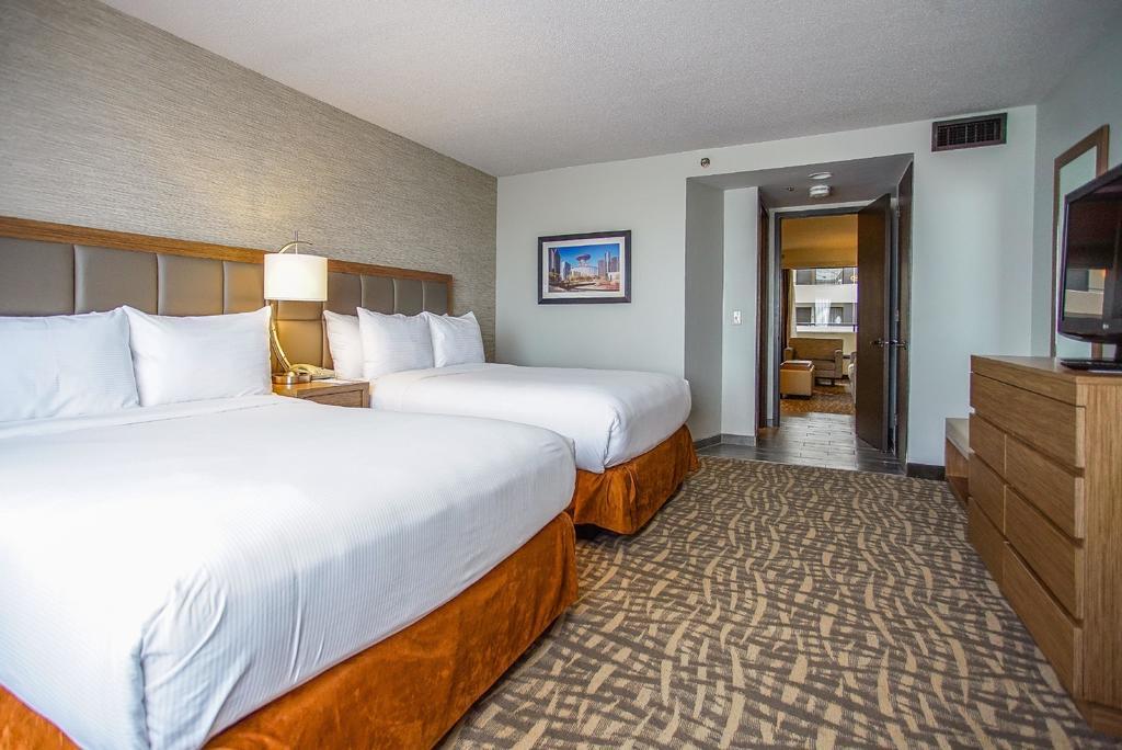 Ramada By Wyndham Southfield Hotel Eksteriør billede