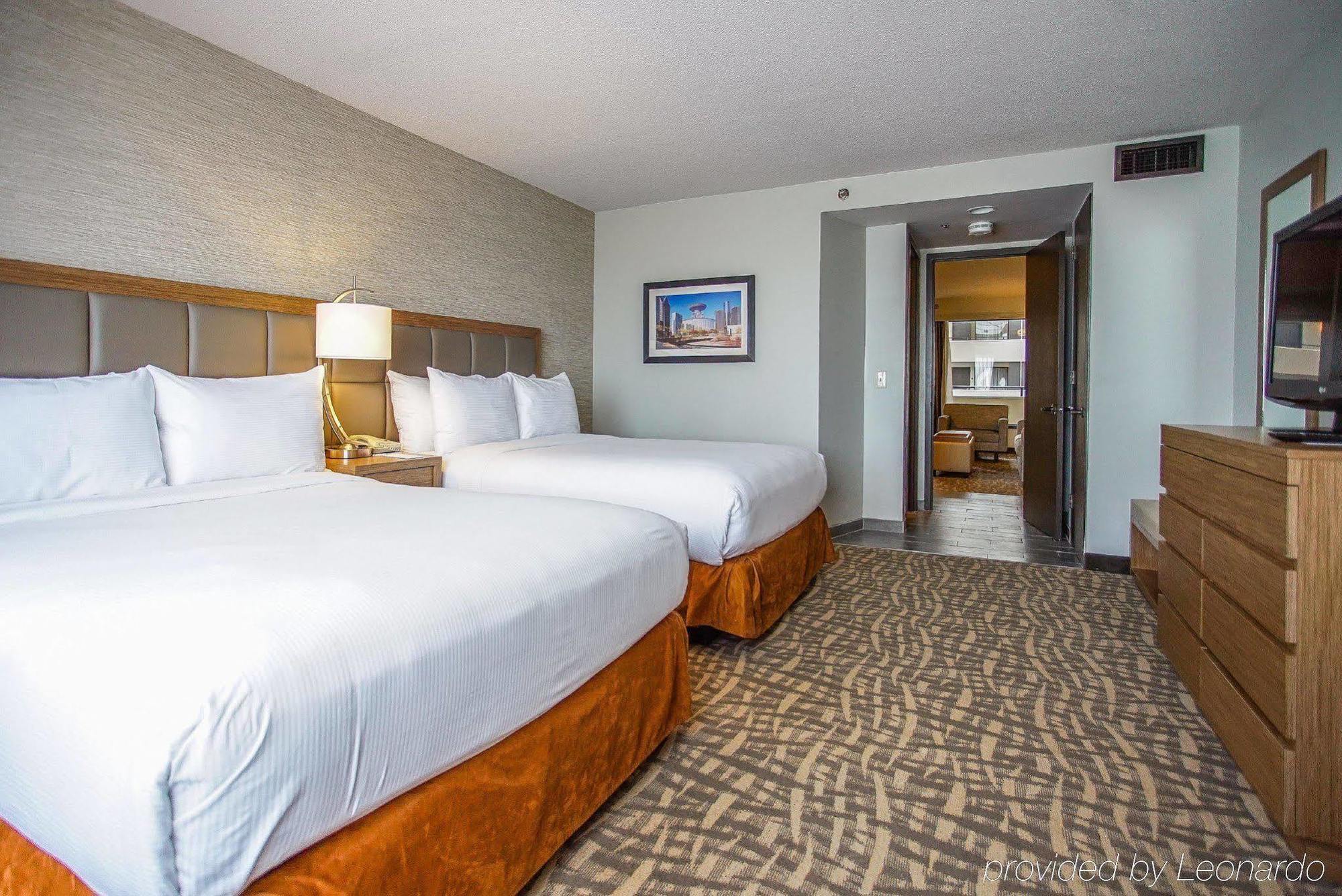 Ramada By Wyndham Southfield Hotel Eksteriør billede