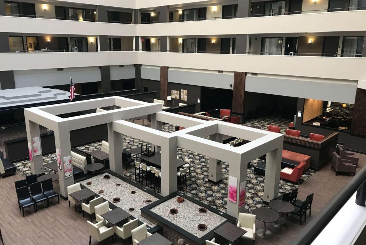 Ramada By Wyndham Southfield Hotel Eksteriør billede