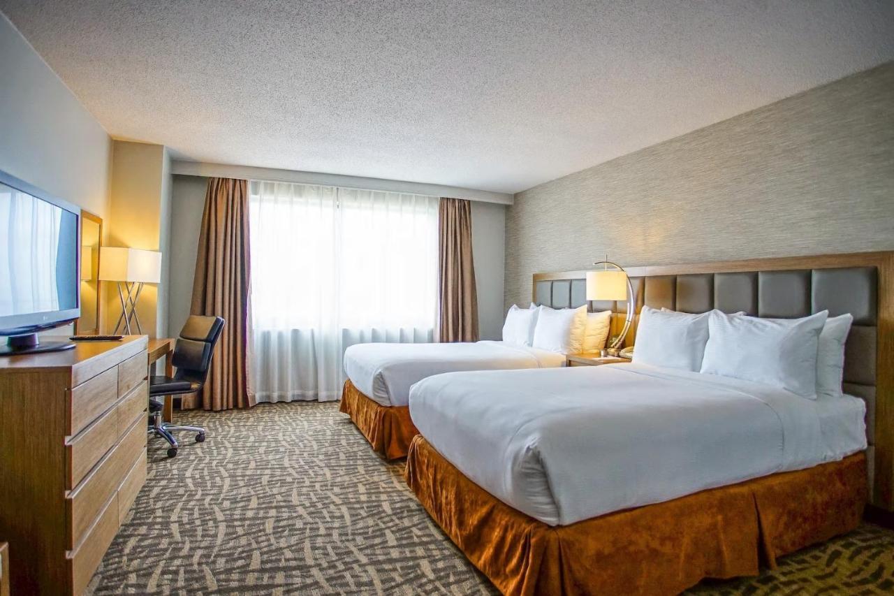 Ramada By Wyndham Southfield Hotel Eksteriør billede